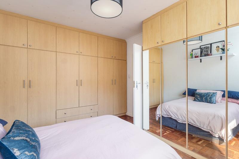 1 Bedroom Property for Sale in Tamboerskloof Western Cape